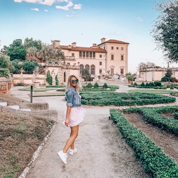 Meet your Posher, Aggi - Picture 3 of 14